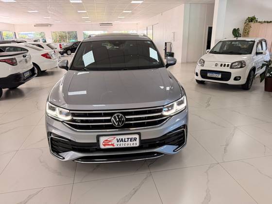 VOLKSWAGEN TIGUAN 2.0 300 TSI GASOLINA ALLSPACE R-LINE AUTOMÁTICO VOLKSWAGEN TIGUAN 2.0 300 TSI GASOLINA ALLSPACE R-LINE AUTOMÁTICO